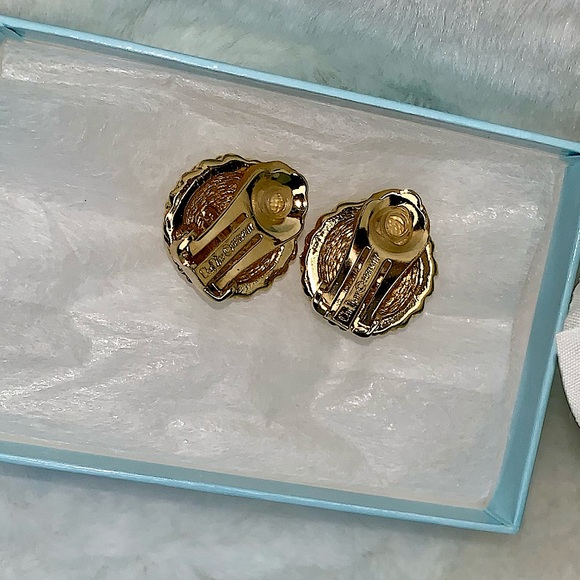 Vintage DIOR Clip-On Earrings - Picture 5 of 13